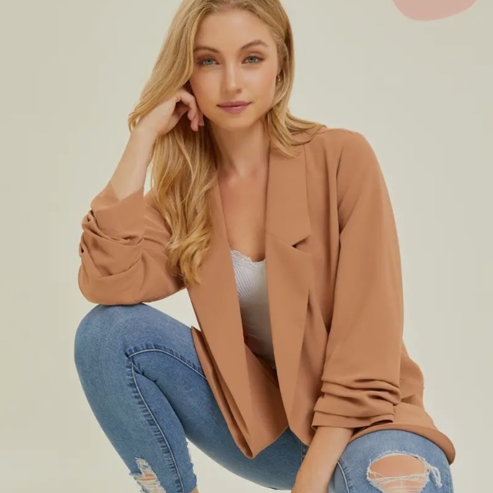 Soft Open Front Blazer With Ruched 3/4 Length Sleeves in Camel